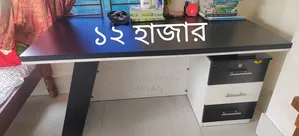 কিছু ভালো মানের বাসায় ব্যবহার করা ফার্নিচার বিক্রি করা হবে