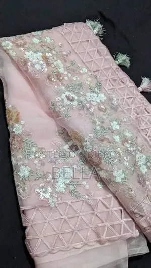 পার্টি শাড়ি