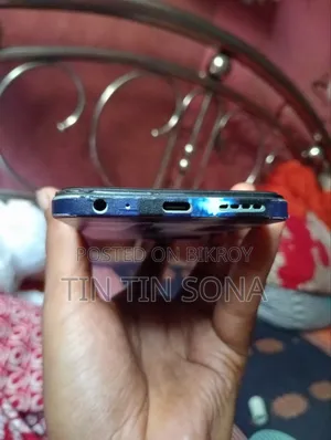 Vivo Y22s 128 GB