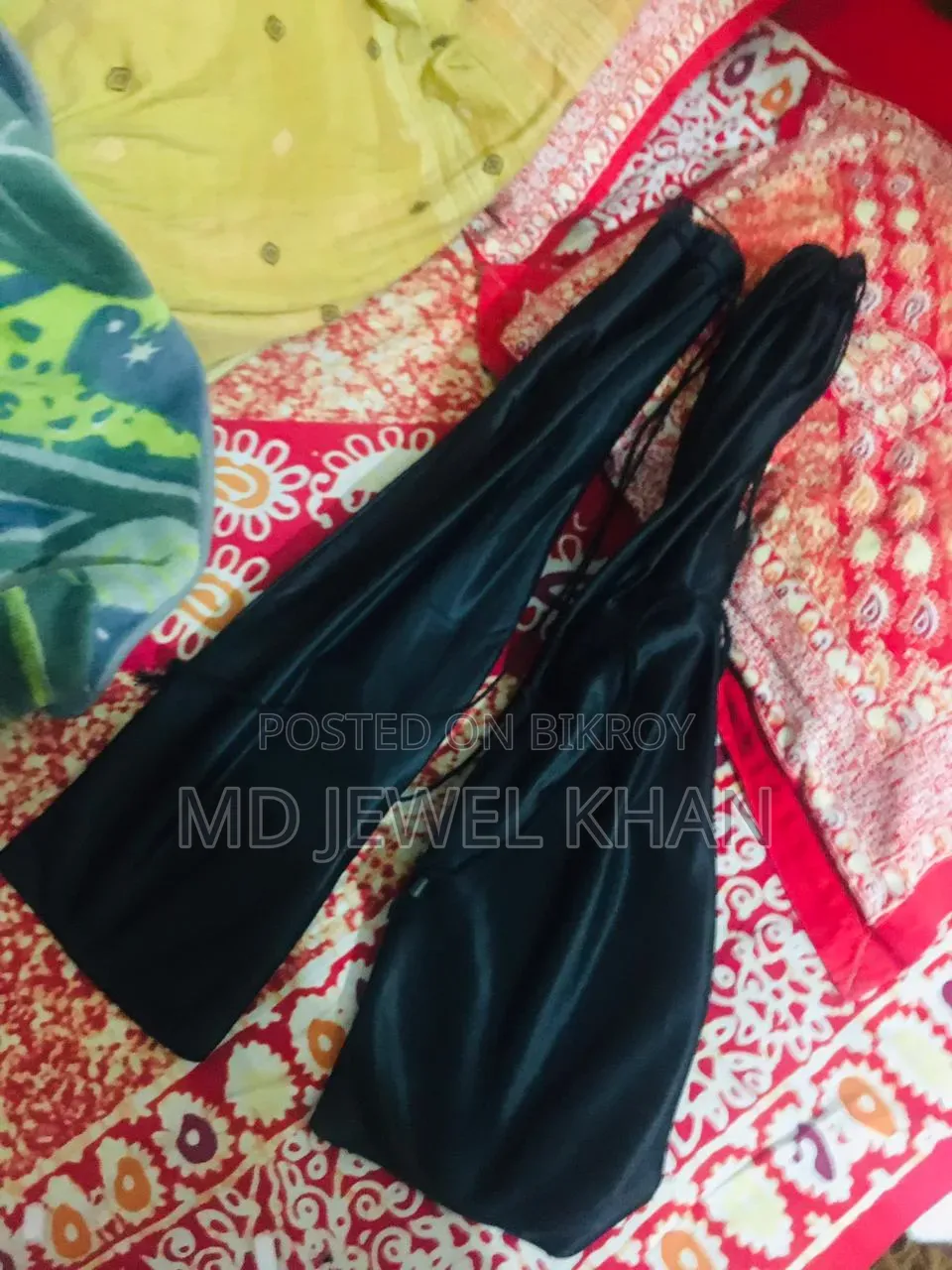 দুইটি টাই সেল হবে কেউ নিলে মেসেজ দিবেন
