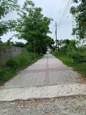 ব্লক-এন, দক্ষিণমুখী ৫ কাঠা প্লট, সেন্ট্রাল মসজিদের কাছে