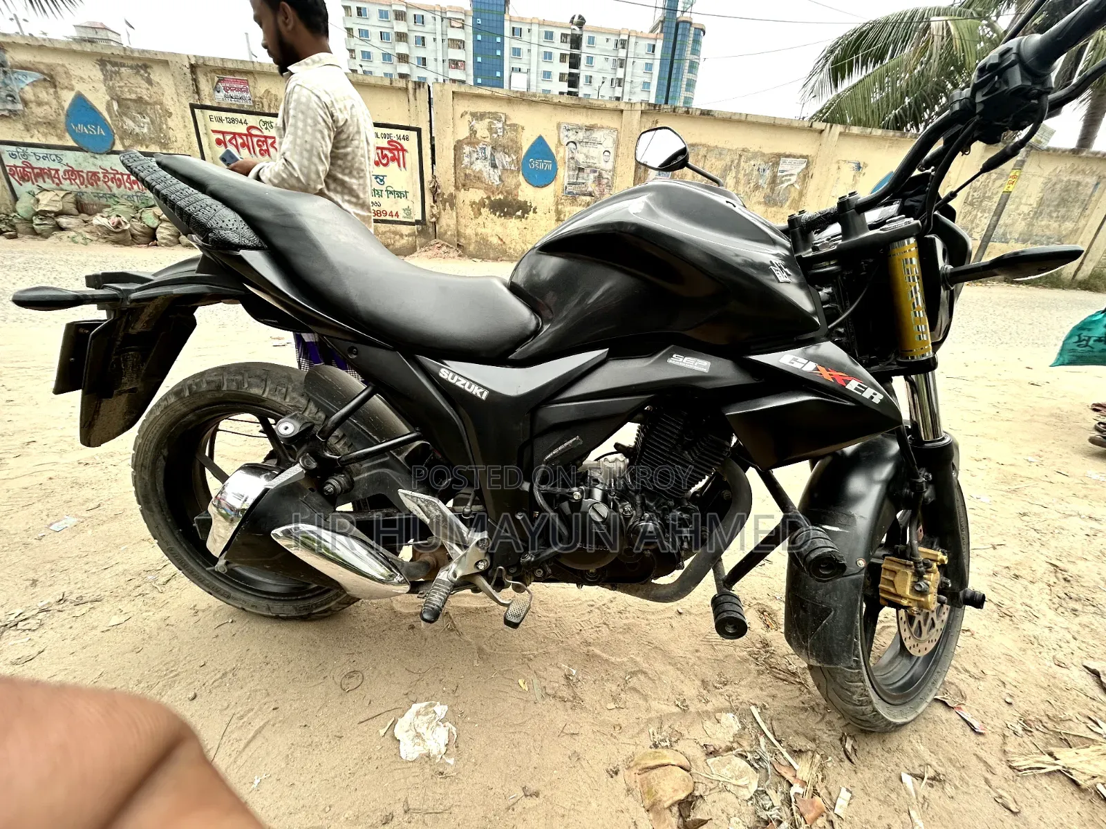 সুজুকি জিক্সার মনোটোন ২০২২ ব্ল্যাক