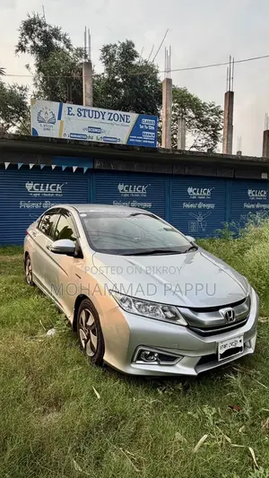 Honda Grace 2015 Silver