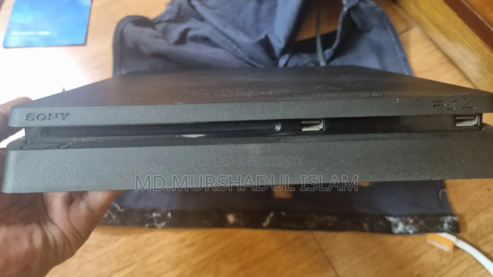 Ps4 Game Console 1TB, 2 Controllers