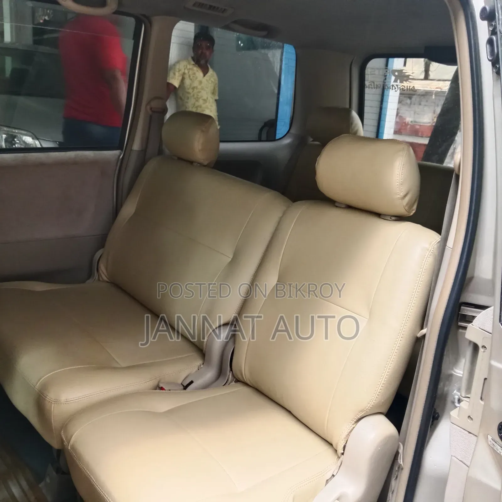 Toyota Noah 2004 Gold