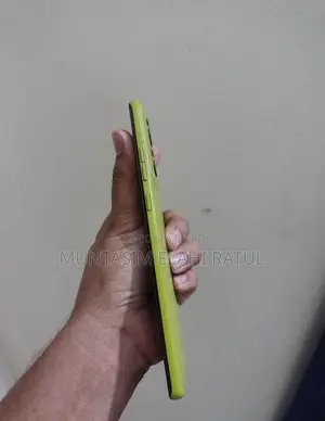 Motorola Moto G85 128 GB Yellow