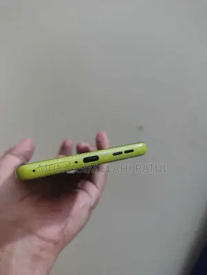 Motorola Moto G85 128 GB Yellow
