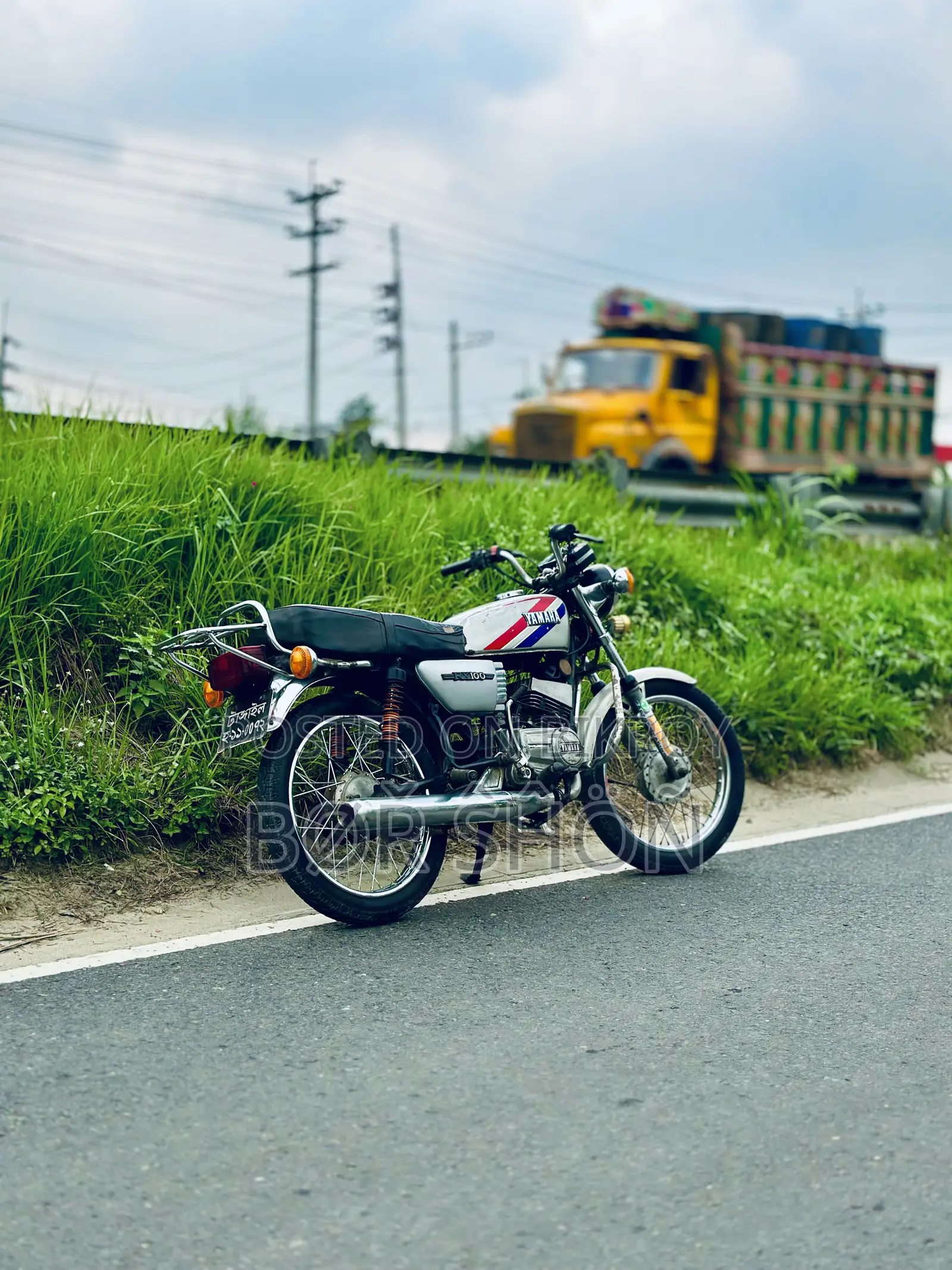 Yamaha 1996 Silver