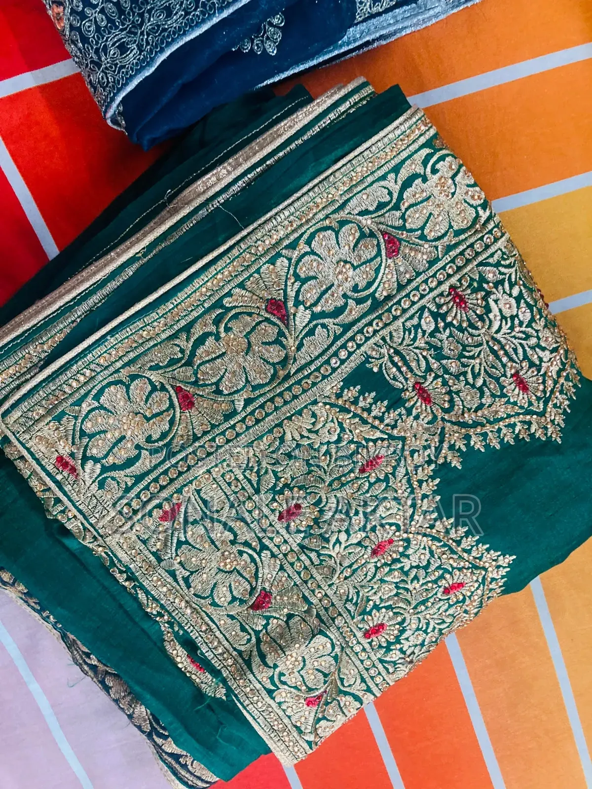 গর্জেস পার্টি শাড়ি