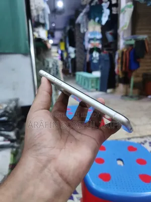 Apple iPhone 11 64 GB White