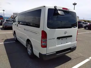 Toyota HiAce 2021 White