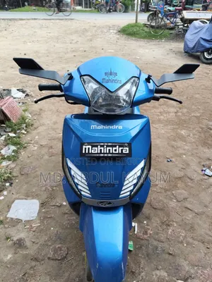 Mahindra Gusto 2017 Blue