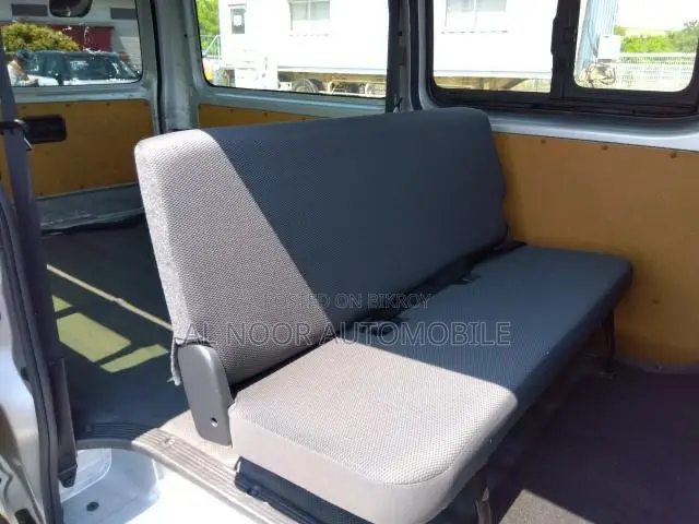 Toyota HiAce 2021 Silver