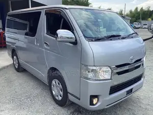 Toyota HiAce 2021 Silver