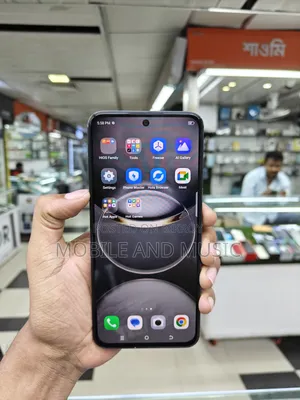 Tecno Spark 30 Pro ২৫৬ জিবি ব্ল্যাক
