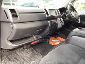 Toyota HiAce 2021 Silver