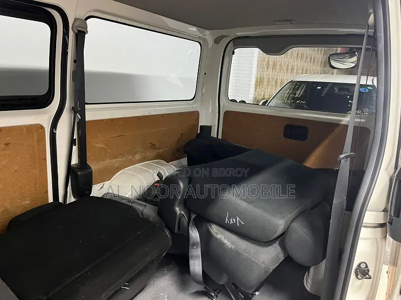 Toyota HiAce 2021 White