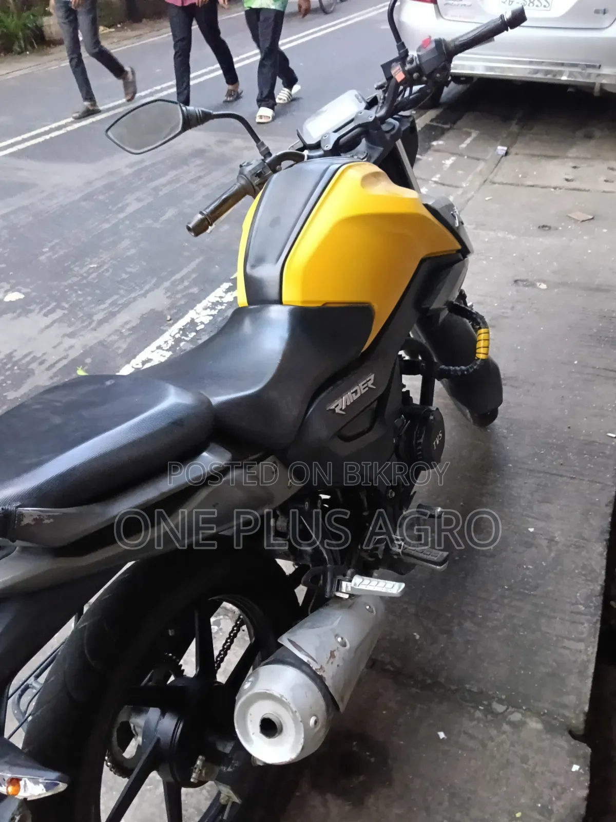 TVS Raider 125 2024 Yellow