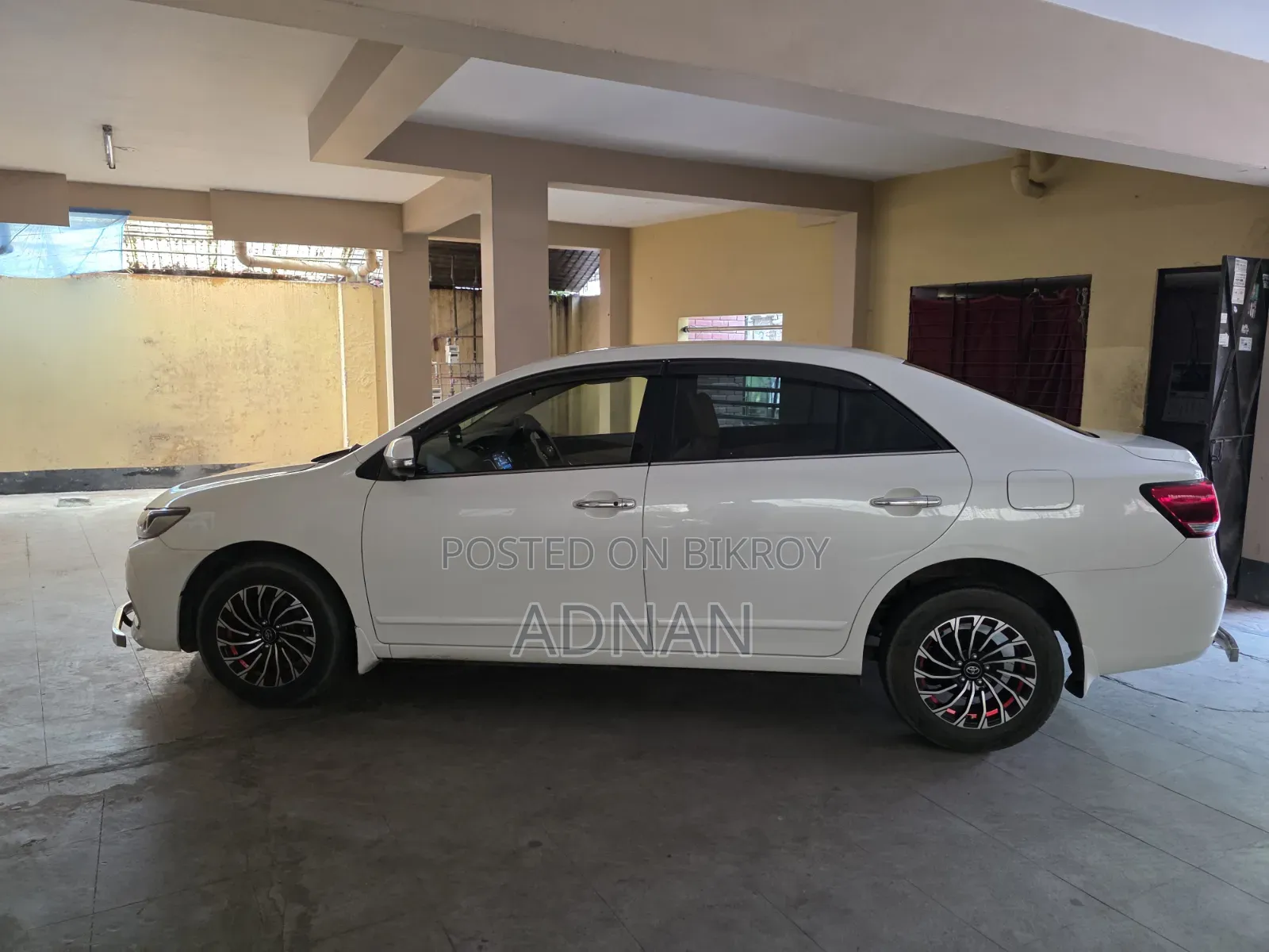 Toyota Premio 2017 Pearl