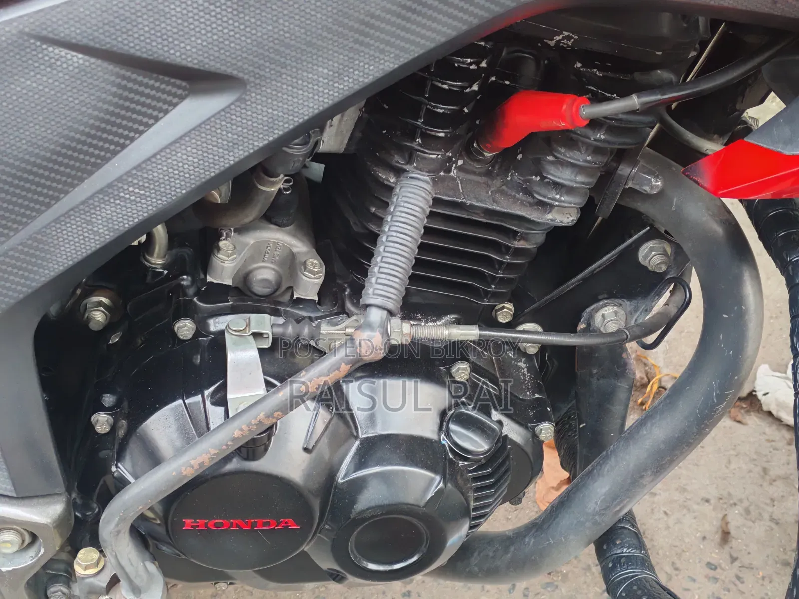 Honda Hornet 2023 Red