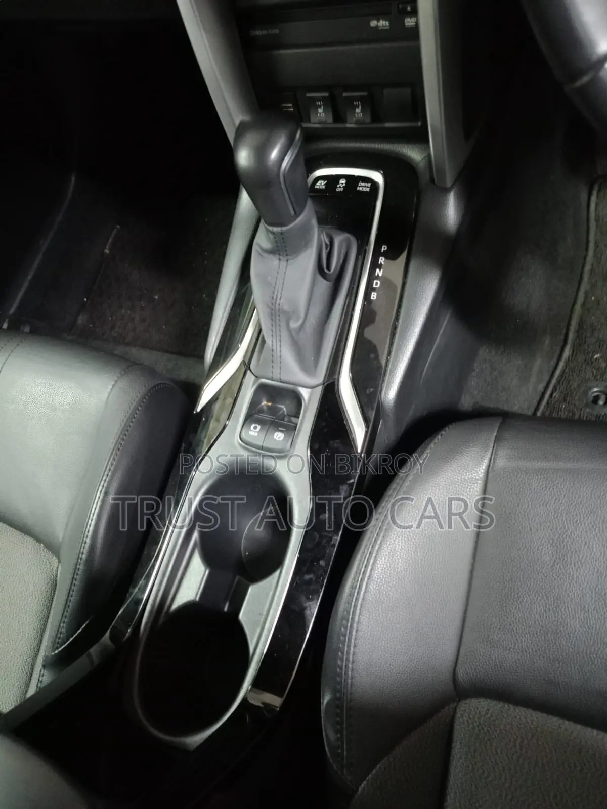 Toyota Corolla Cross 1.8 Hybrid FWD 2021 Pearl