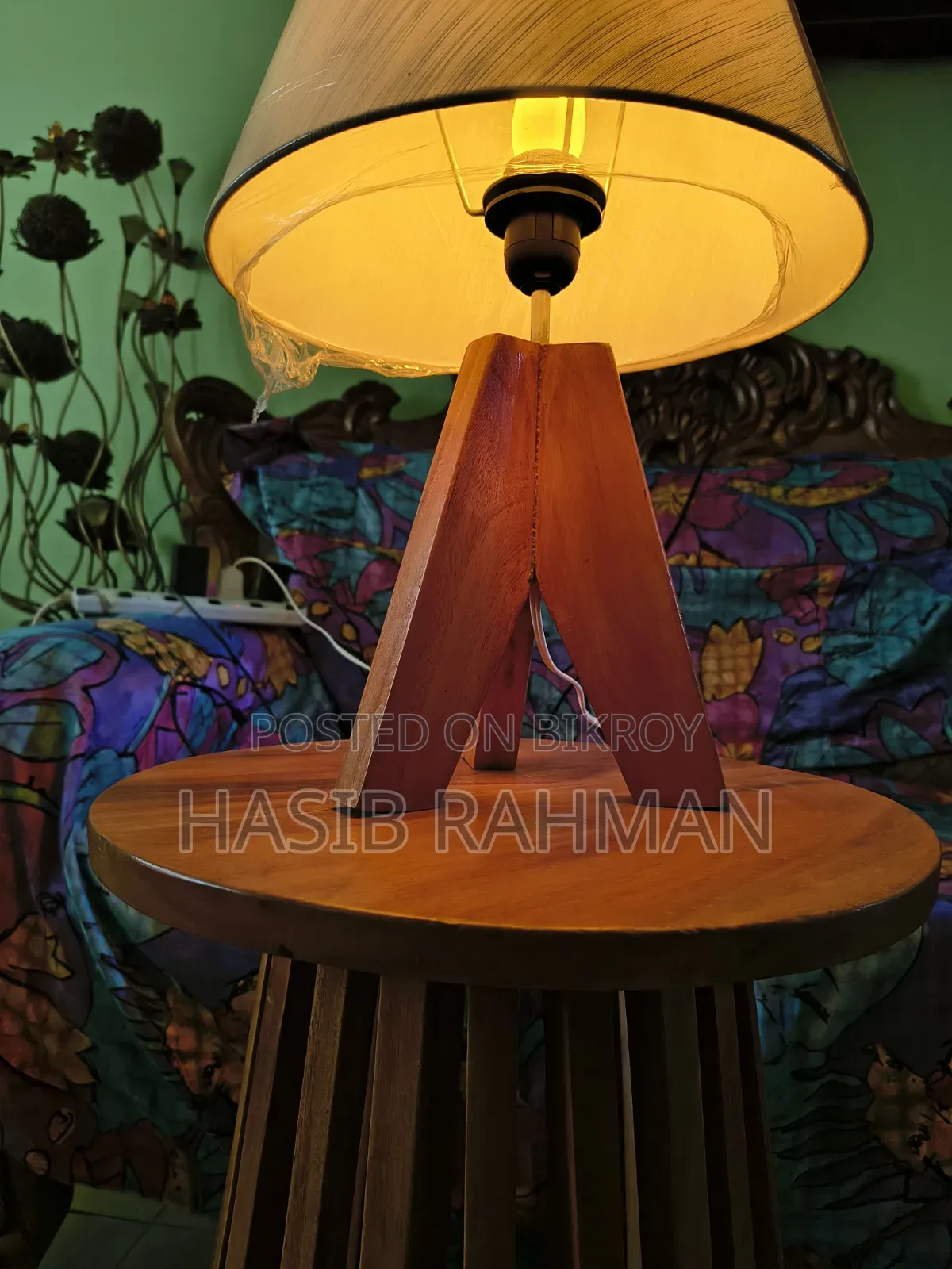 Wood Lamp With Wood Table