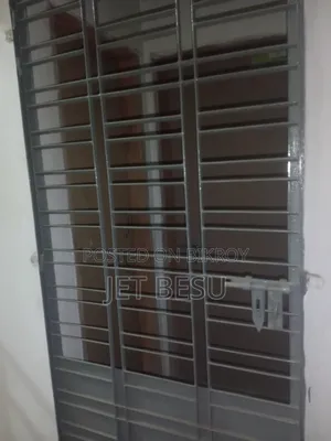 Ground floor office for IT professionals near Metro Station available from 1 July