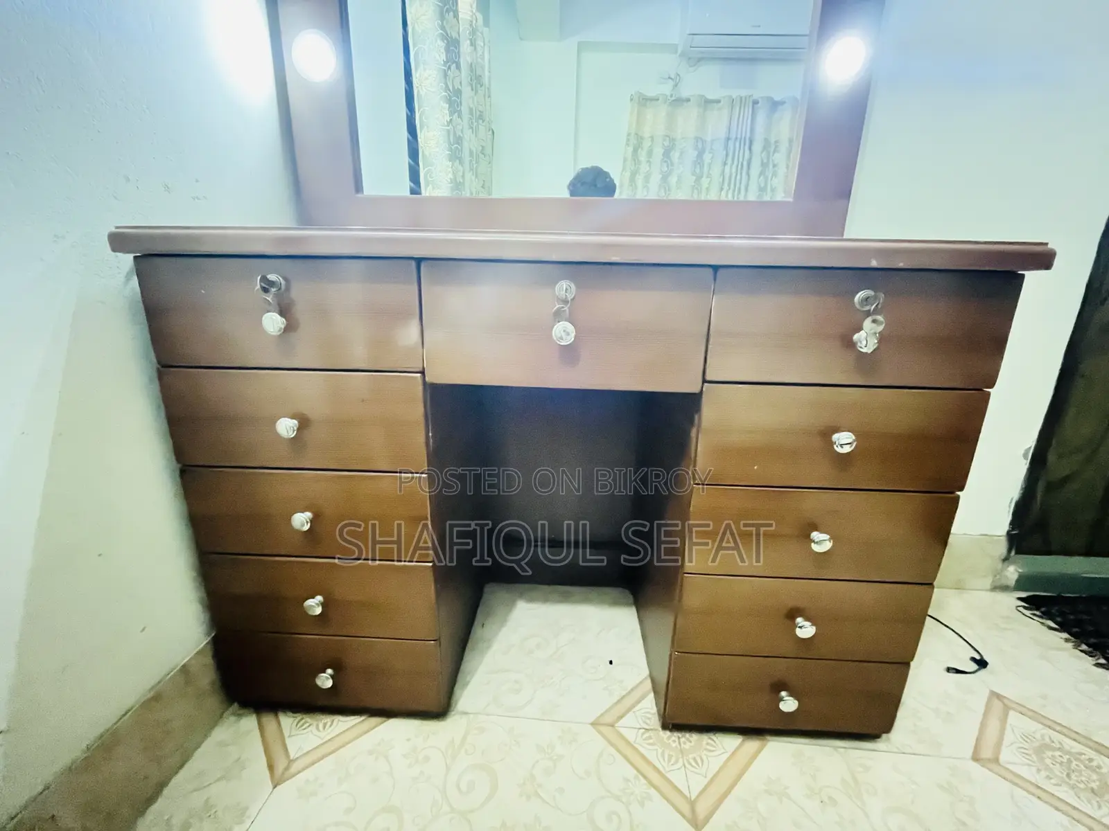 Led Vanity Dressing Table