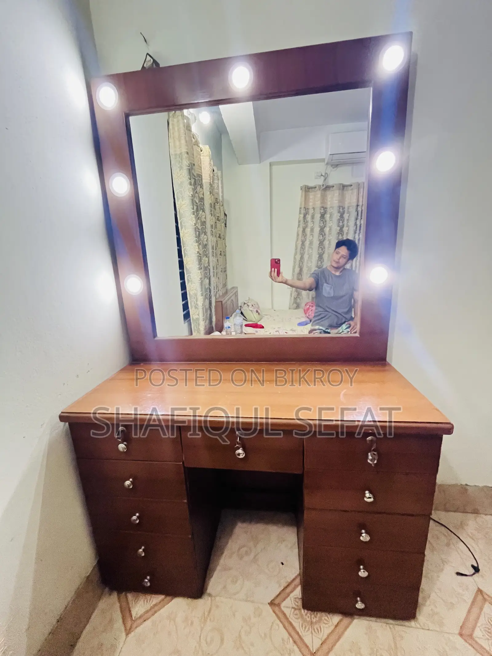 Led Vanity Dressing Table