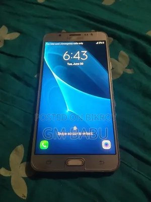 Samsung Galaxy J7 16 GB Gold