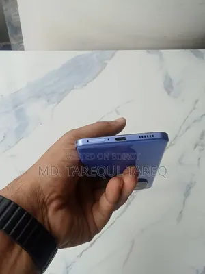 আইকিউওও ২৫৬ জিবি ব্লু