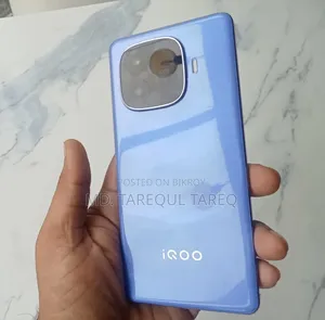 আইকিউওও ২৫৬ জিবি ব্লু