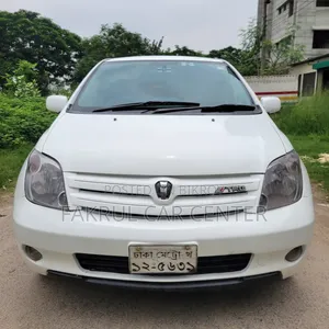 Toyota IST 2004 White