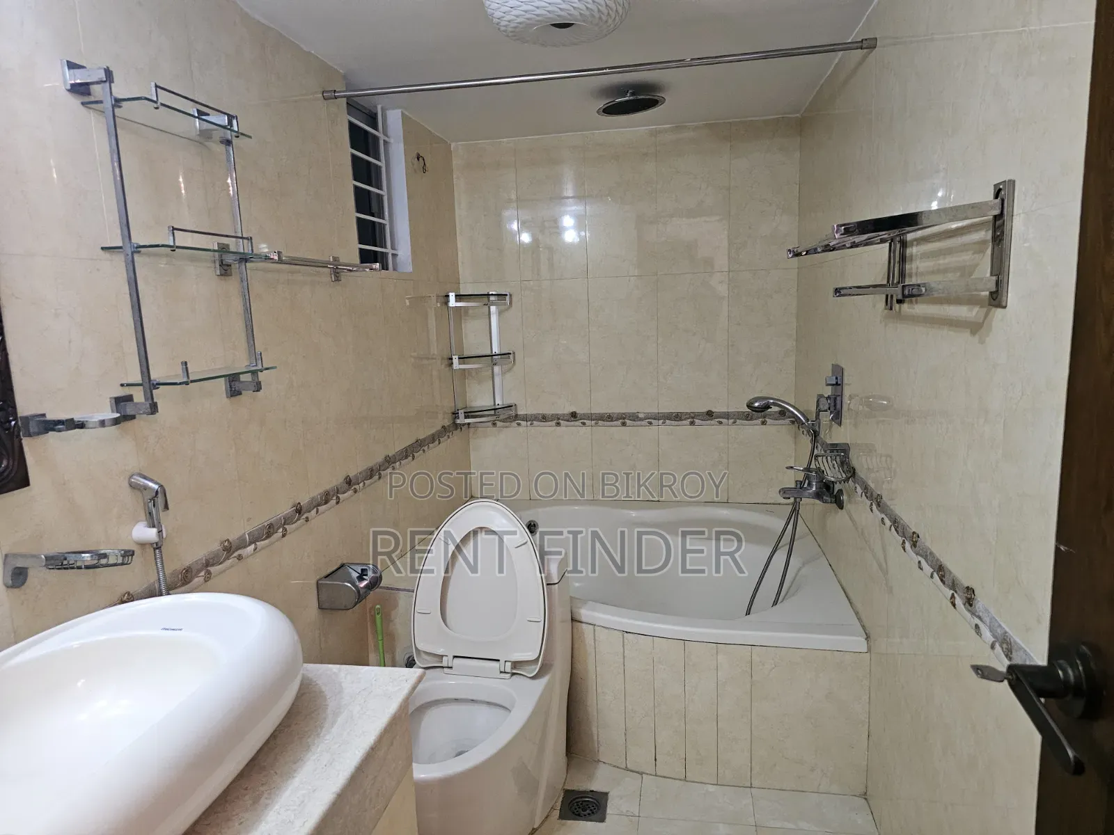 4-bedroom Apartment in Gulshan for rent