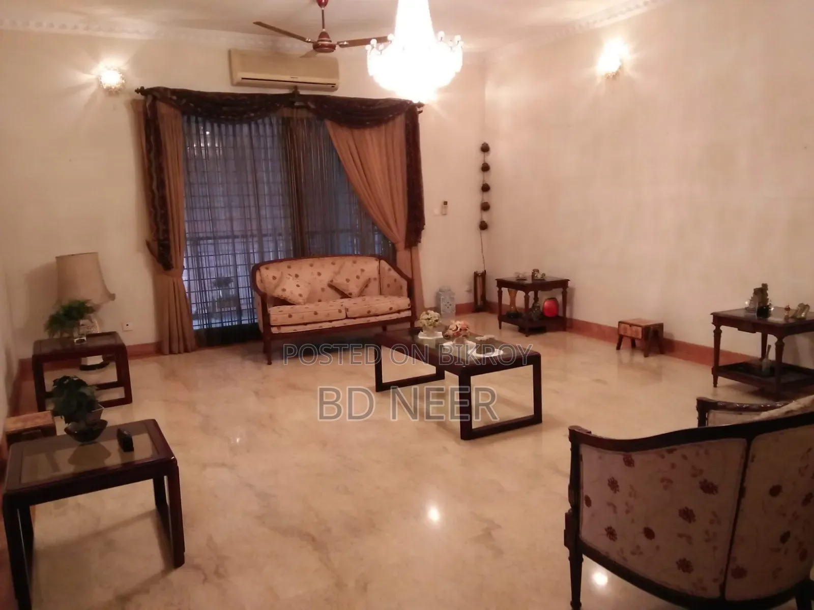 গুলশানে ভাড়ার জন্য ফার্নিশড ৩ বেডরুমের অ্যাপার্টমেন্ট