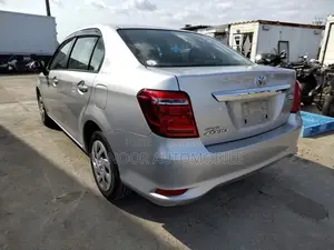Toyota Axio 2021 Silver