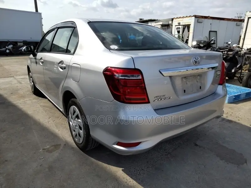 Toyota Axio 2021 Silver
