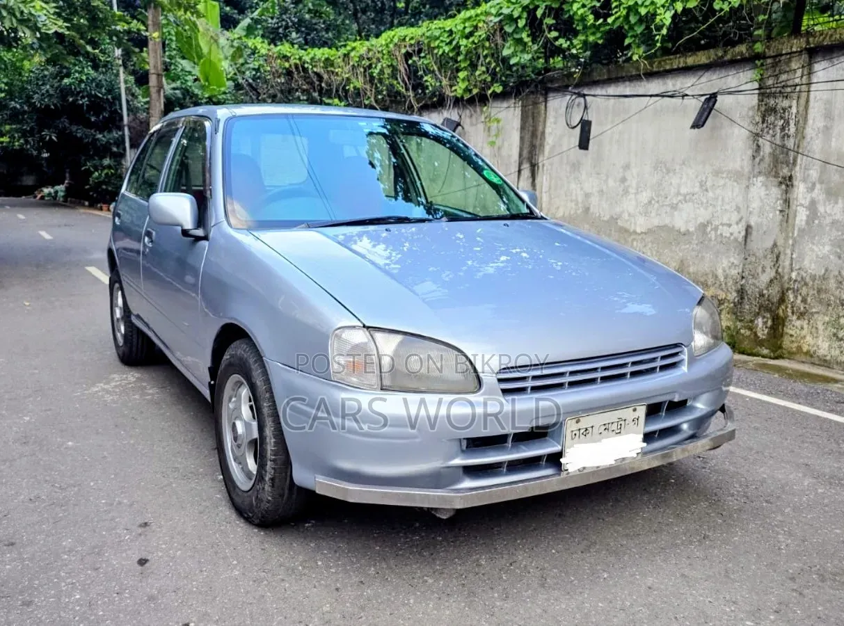 টয়োটা স্টারলেট ১৯৯৭ সিলভার
