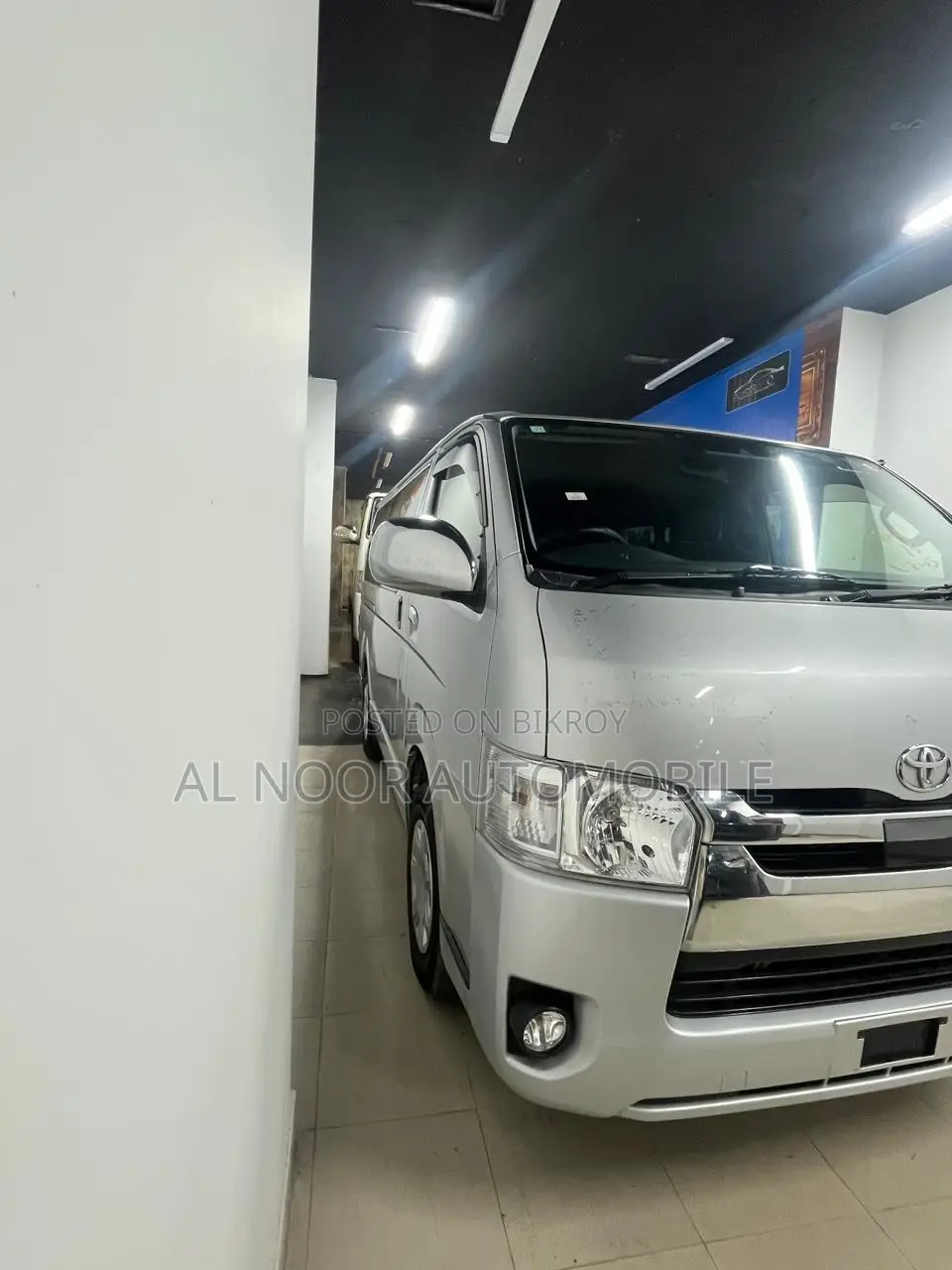 Toyota HiAce 2021 Silver