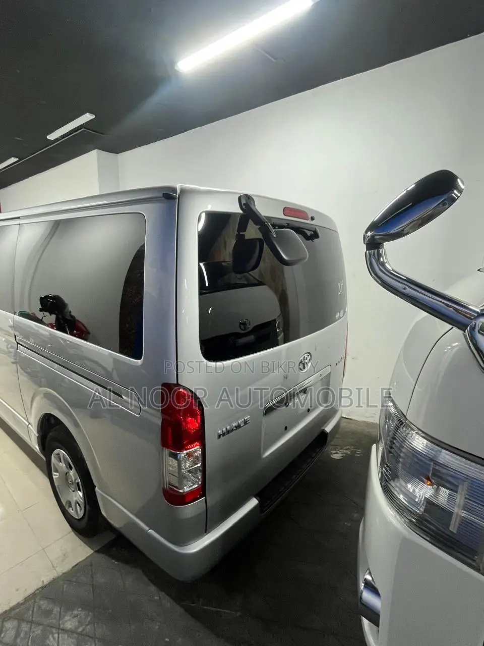 Toyota HiAce 2021 Silver