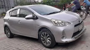 Toyota Aqua 2013 Silver