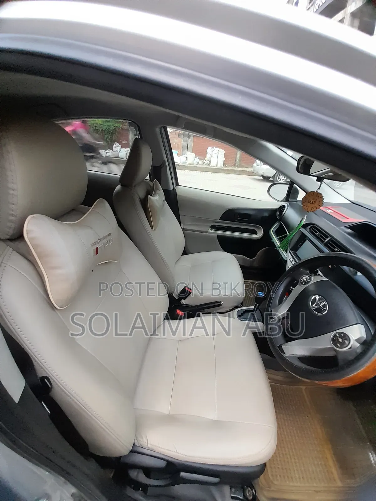 Toyota Aqua 2013 Silver