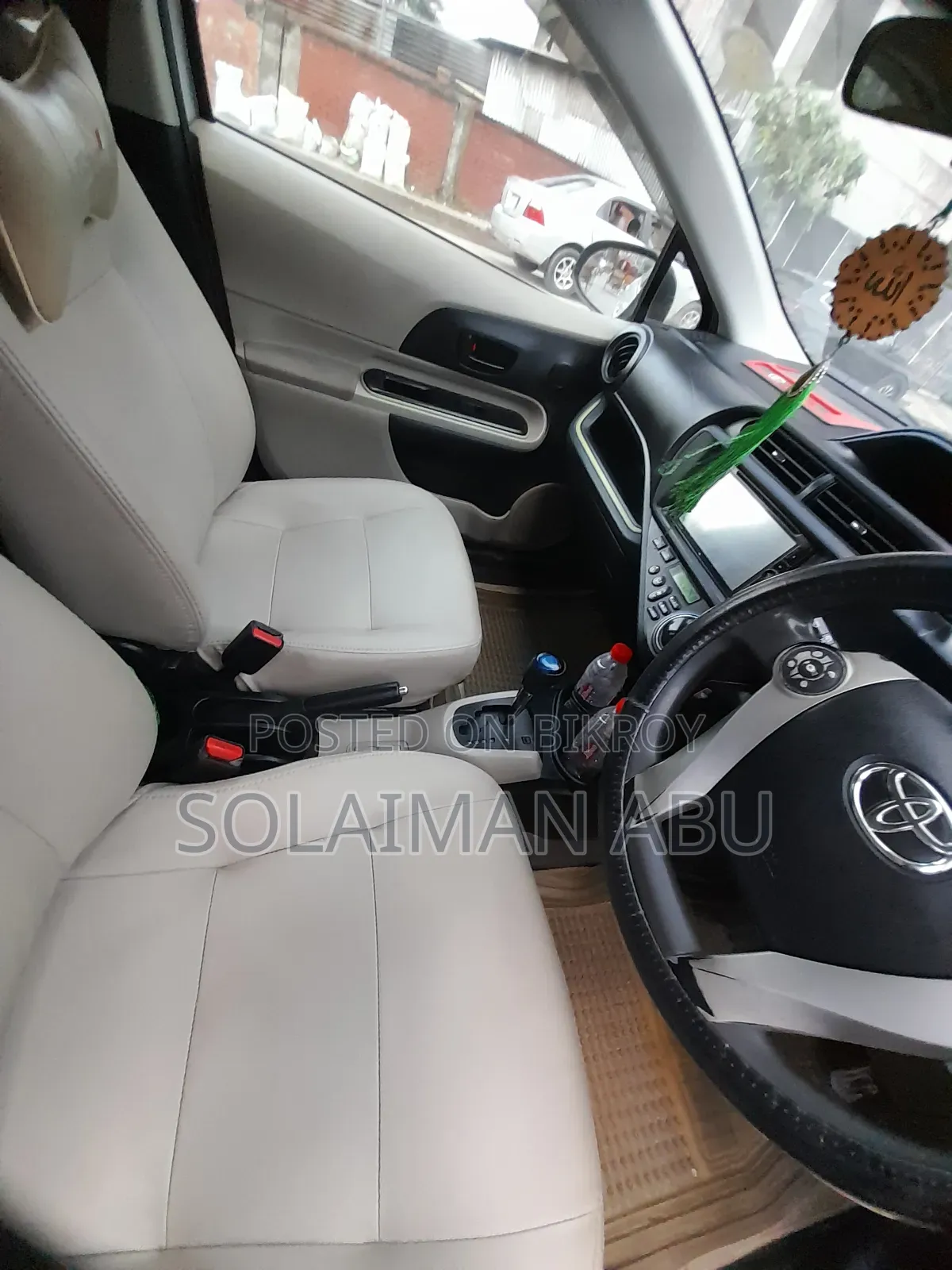 Toyota Aqua 2013 Silver