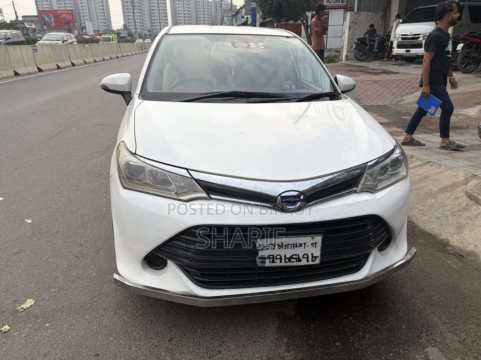 Toyota Corolla Fielder 1.5 Hybrid FWD 2017 White