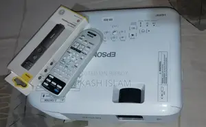 এপসন ইবি-ই০১ ৩এলসিডি এক্সজিএ ৩৩০০ লুমেনস প্রজেক্টর