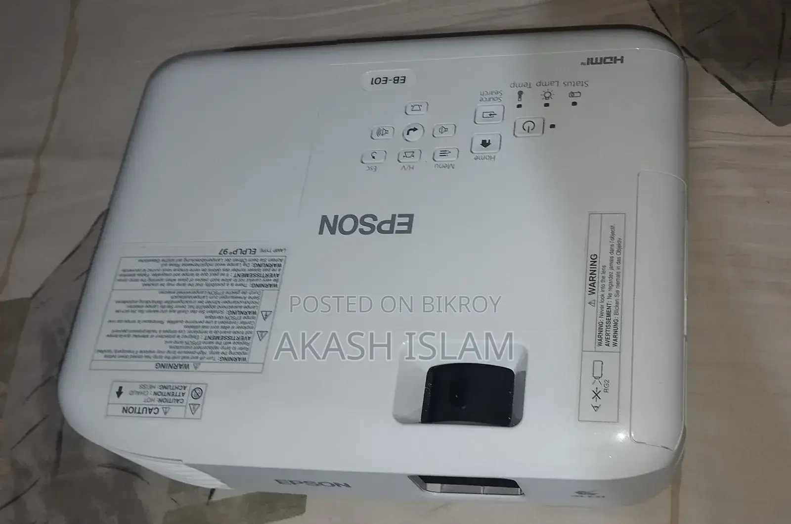 Epson EB-E01 3LCD XGA 3300 Lumens Projector
