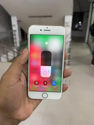 New Apple iPhone 8 64 GB Gold