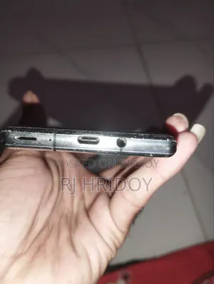 শার্প অ্যাকোস আর৬ ১২৮ জিবি ব্ল্যাক