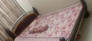 Bed 4/5 feet
