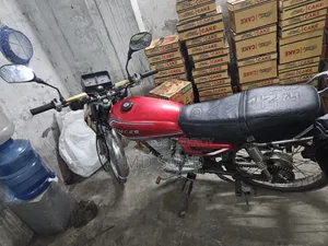মোটরসাইকেল ২০০৯ লাল